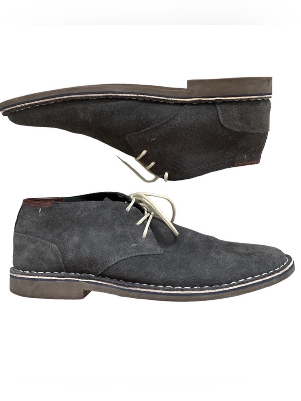 Reaction Kenneth Cole Suede Chukka Boots Size 11.5. Dark Gray